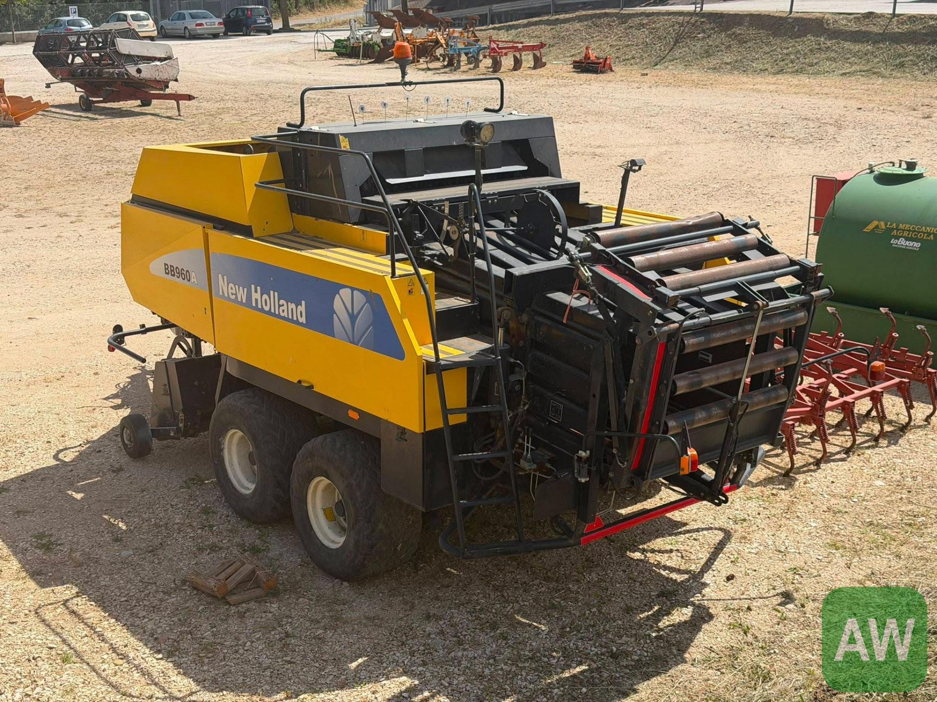RECONDITION Road grass NEW HOLLAND BB960