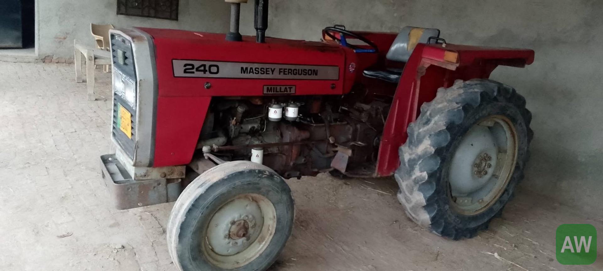 Massey Ferguson 240