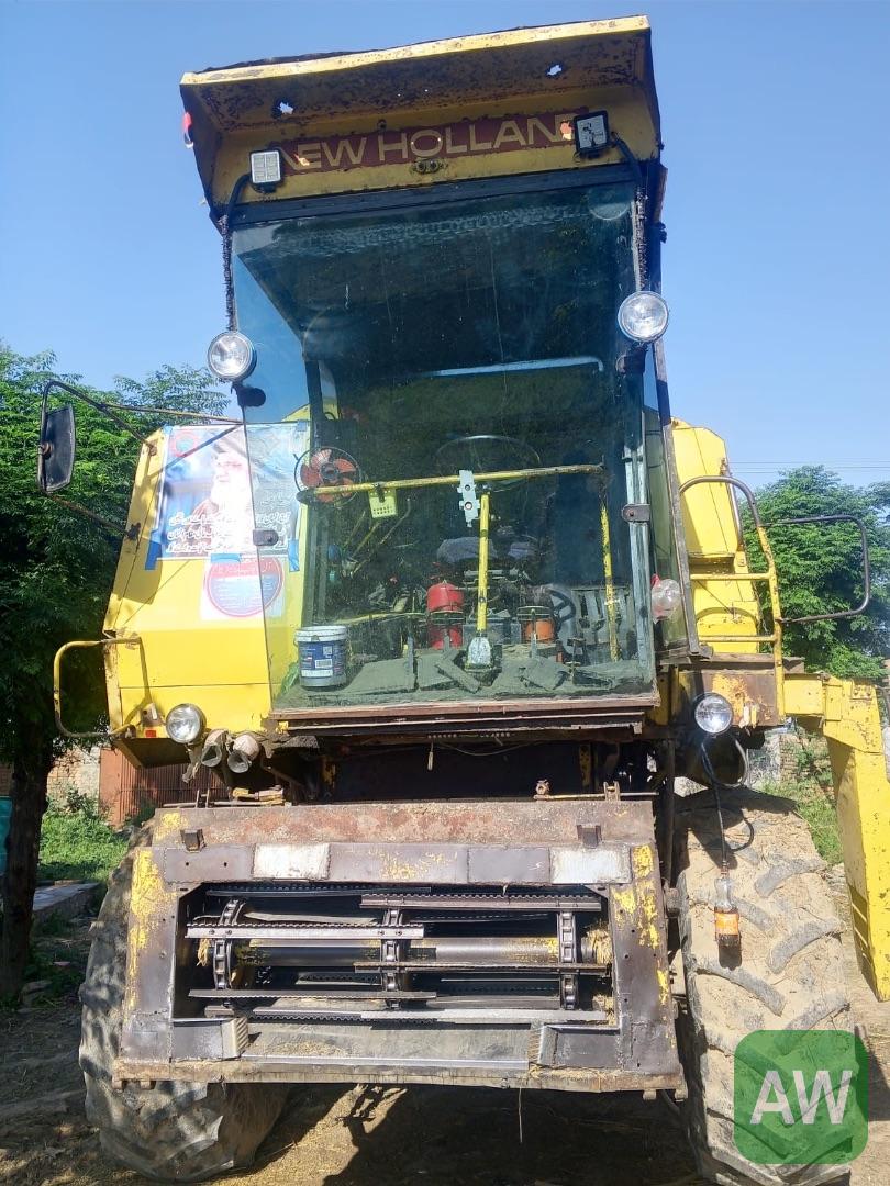 New Holland 8070