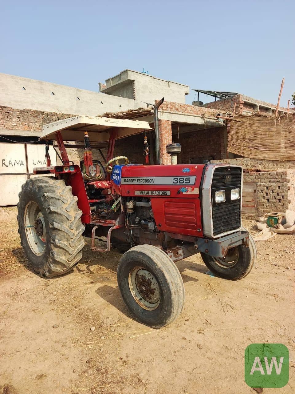 Massey Ferguson 385 Model 2011