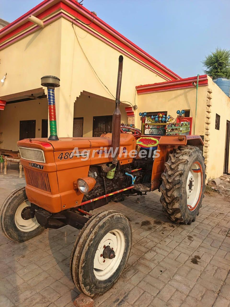 New Holland 480 Special Model 2015